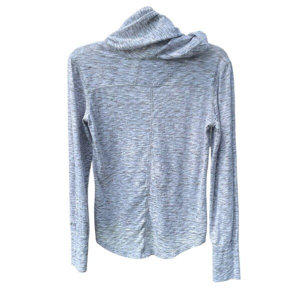 Marmot Gray White Long Sleeve Hooded Top Lightweight Workout, size Small - Picture 7 of 10